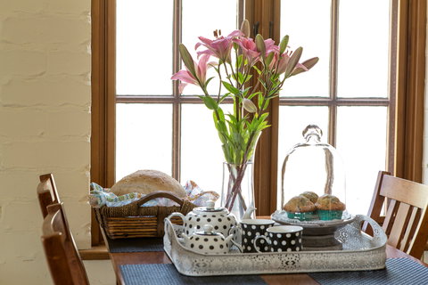 Battunga Bed & Breakfast - Holiday Find 1