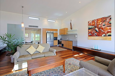 Beach Villa 17, East On Byron - Holiday Find 0
