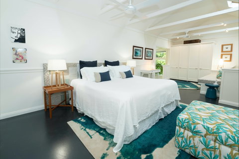 Blue Peter Luxury Beach House - Holiday Find 1