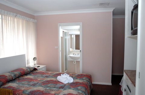 Blue And White Lodge - Holiday Find 1