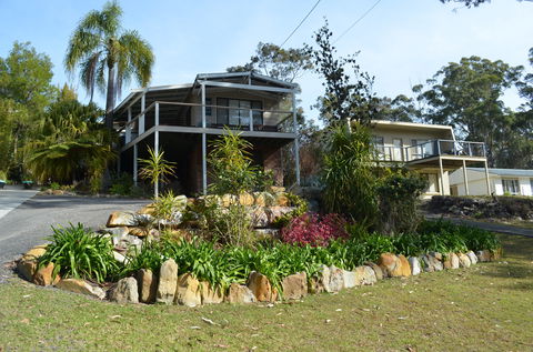 Echostayz Blenheim Beach House - Holiday Find 0
