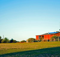 Eleanor River Homestead - Holiday Find