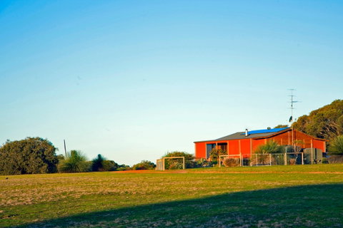 Eleanor River Homestead - Holiday Find 0