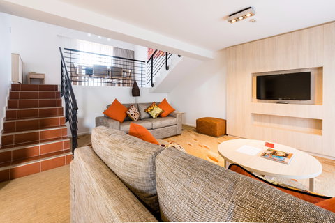 Emu Walk Apartments - Holiday Find 0