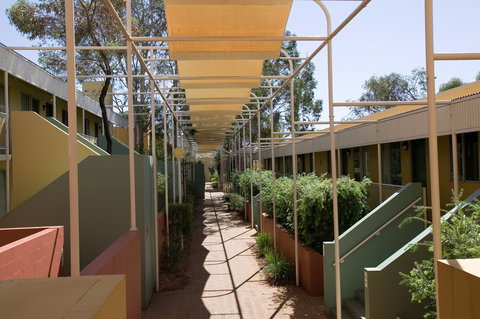 Emu Walk Apartments - Holiday Find 2