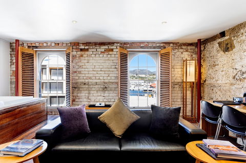 Henry Jones Art Hotel - The - Holiday Find 0