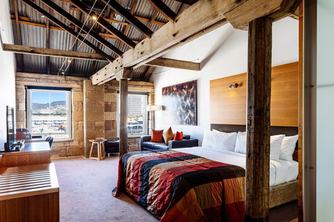 Henry Jones Art Hotel - The - Holiday Find 2