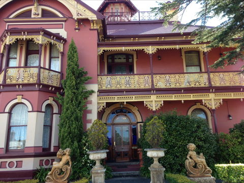 Historic Stannum House - Holiday Find 0