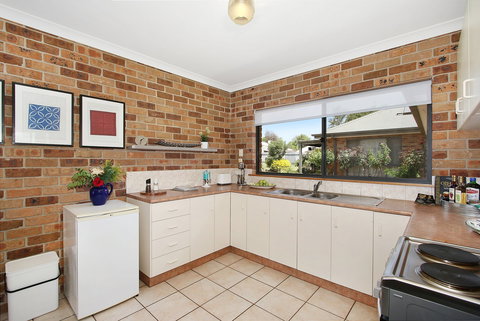 Rosemary's On Frederick - Holiday Find 1