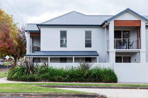 Stay Bathurst - Holiday Find 0