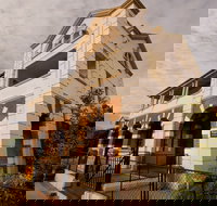 Vault Restaurant and Accommodation - Holiday Find