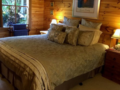 Whistle Stopover - Holiday Find 5