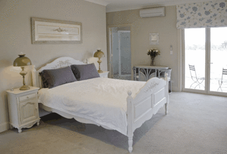 Myan Breezes Guesthouse - Holiday Find