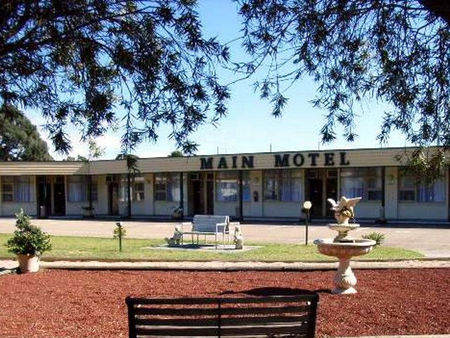 Bairnsdale Main Motel - Holiday Find 2