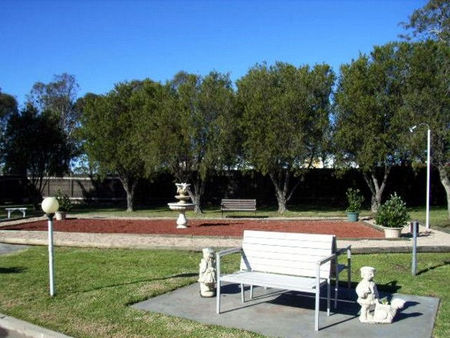 Bairnsdale Main Motel - Holiday Find 3