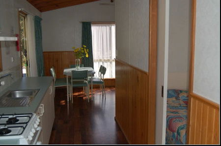 Apollo Gardens Caravan Park - Holiday Find 2