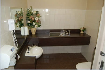 Apollo Gardens Caravan Park - Holiday Find 4