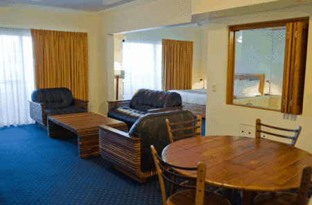 Kacys Bargara Beach Motel - Holiday Find 3