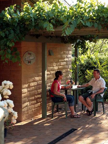 Nanga Gnulle - Holiday Find 5