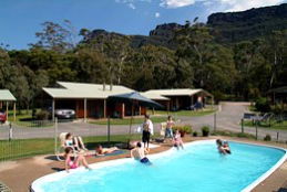 Halls Gap Log Cabins - Holiday Find 4