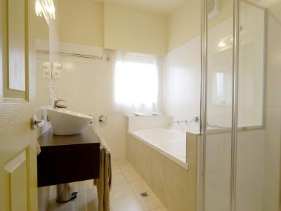 Comfort Inn And Suites City Views - Holiday Find 1