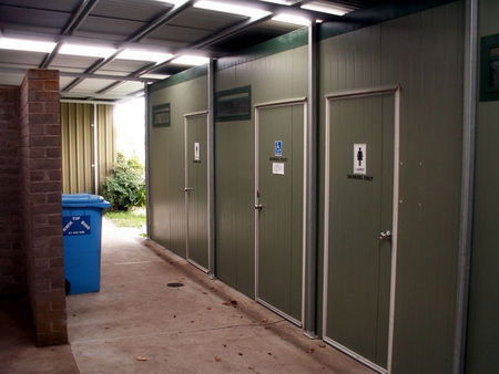Sale Showground Caravan And Motorhome Park - Holiday Find 4