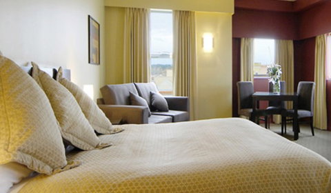 Comfort Inn And Suites City Views - Holiday Find 9