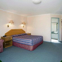 Thunderbird Motel - Holiday Find 0