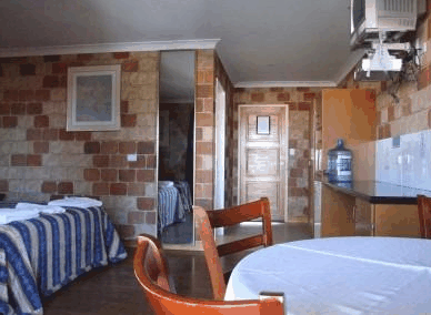 Next Golfers Inn - Holiday Find 2