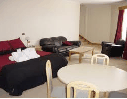 Airport International Motel - Holiday Find 2