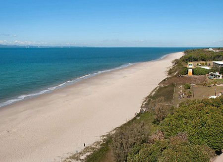 On The Beach Resort - Holiday Find 2