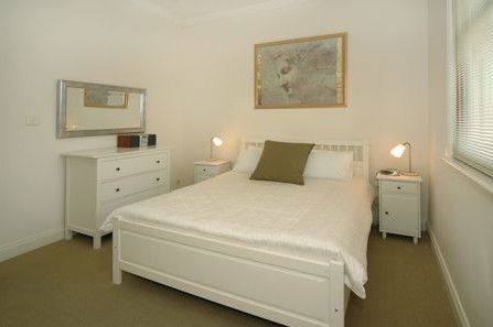Michelle's Garden Apartments - Holiday Find 3
