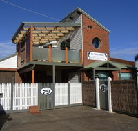 Black Dolphin Townhouse and Apartment - Holiday Find