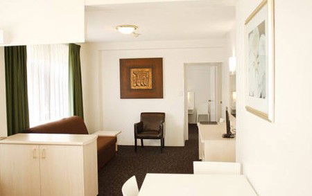 Cronulla Motor Inn - Holiday Find 1