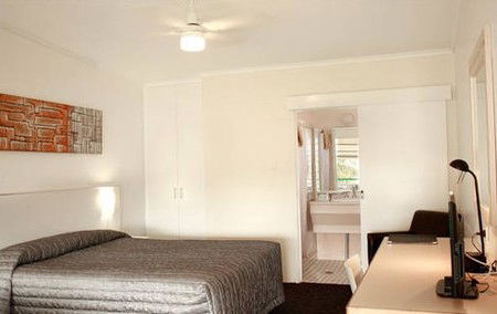 Cronulla Motor Inn - Holiday Find 2