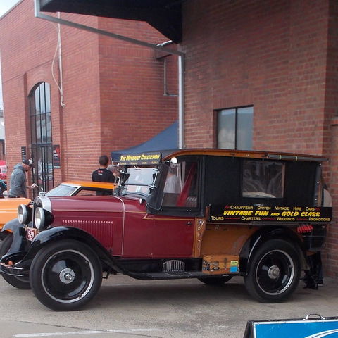 Vintage Fun Hire Cars - Holiday Find 0