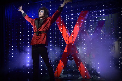 Draculas Cabaret Restaurant - Holiday Find 3