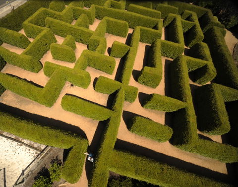 Abingdon Miniature Village - Holiday Find 5