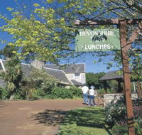 Old Farm Strawberry Hill - Holiday Find