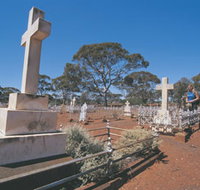 Coolgardie Cemetery - Holiday Find