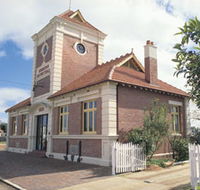 Merredin Town Hall - Holiday Find