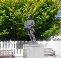 Alexander Cameron Statue - Holiday Find