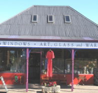 3 Windows Gallery - Holiday Find