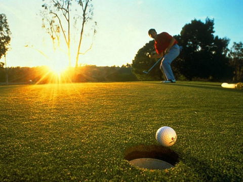 Exeter Golf Club Inc - Holiday Find 0