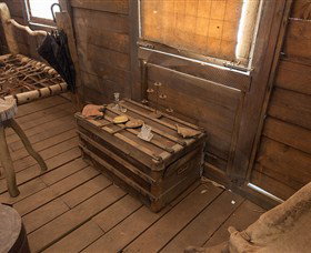 Elsey Homestead Replica - Holiday Find 0