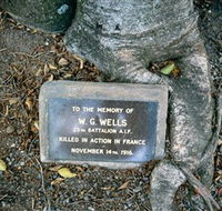 Eumundi War Memorial - Holiday Find