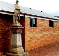 Westbrook War Memorial - Holiday Find