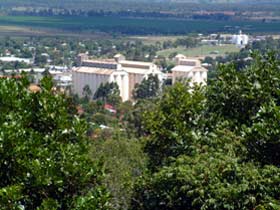 Apex Park And Lookout - Holiday Find 0