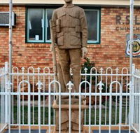Soldier Statue Memorial Chinchilla - Holiday Find