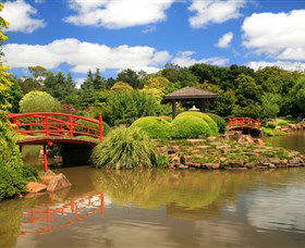Japanese Gardens - Holiday Find 0